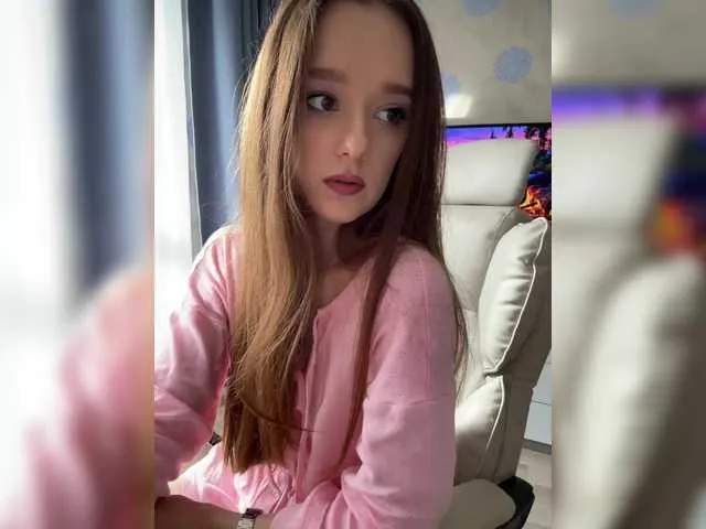 Dolce – webcam model profile photo Image 15