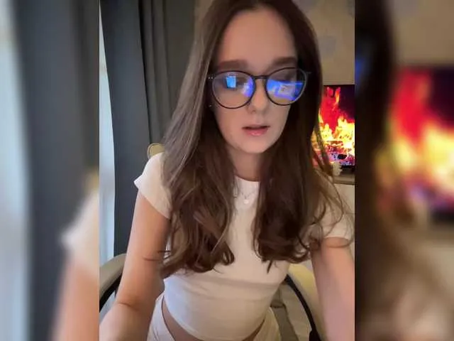 Dolce – webcam model profile photo Image 18