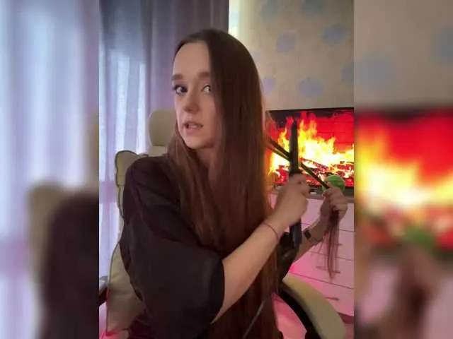 Dolce – webcam model profile photo Image 9