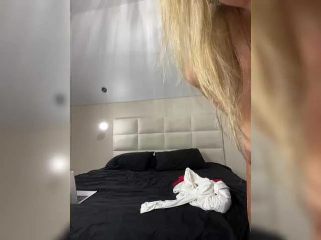 AnnAbbey – webcam model profile photo Image 10