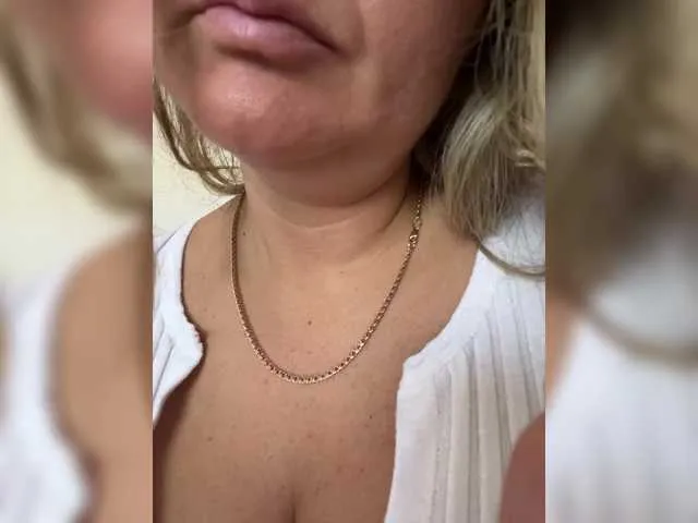 AnnAbbey – webcam model profile photo Image 8