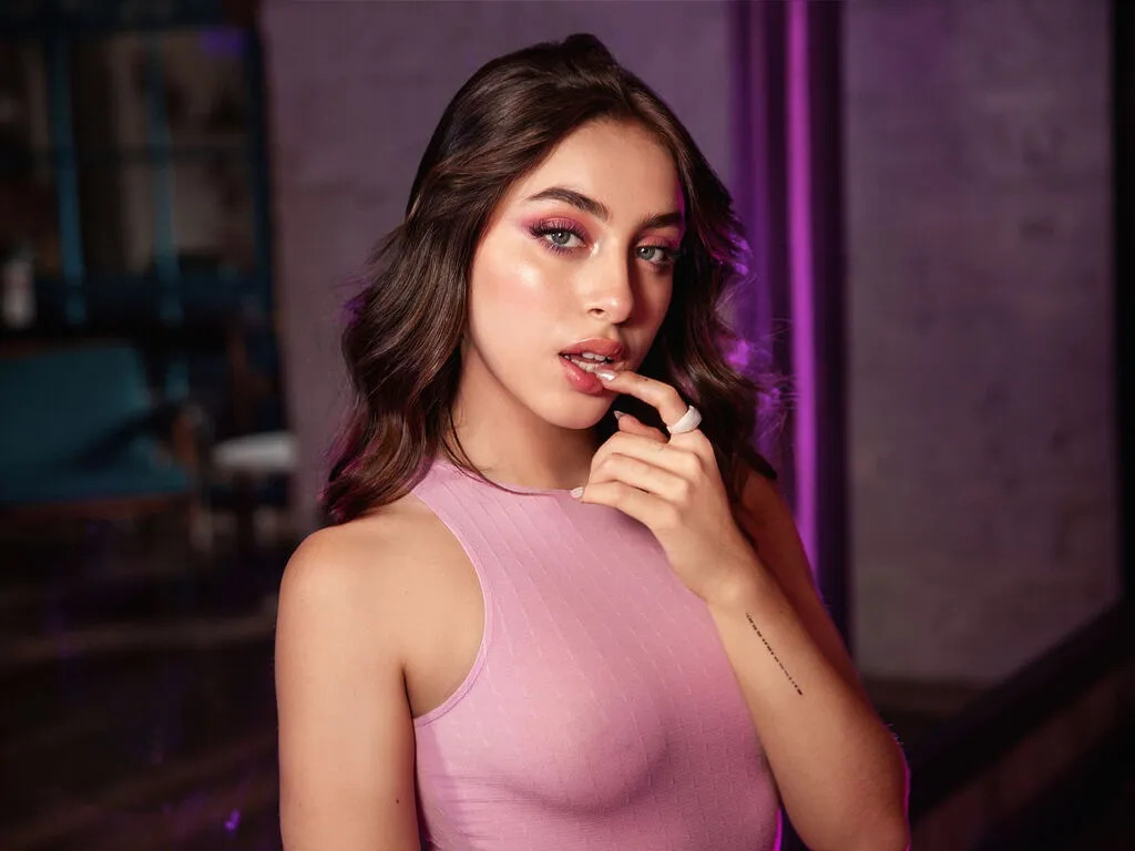 AliceBelov – webcam model profile photo