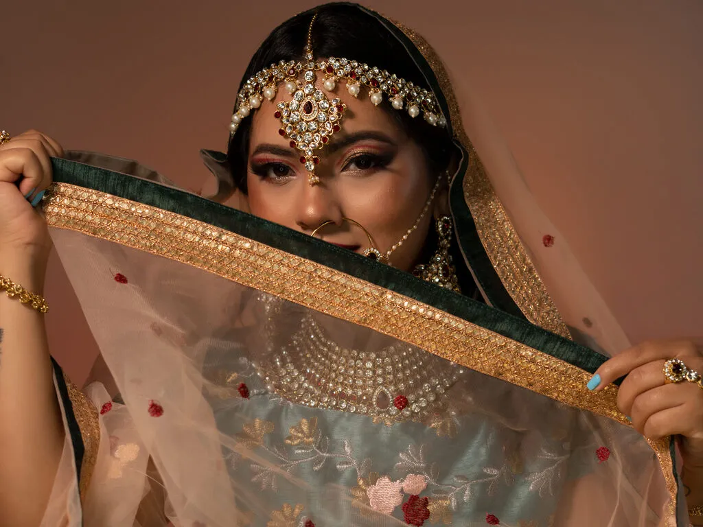 AnoukChopra – webcam model profile photo