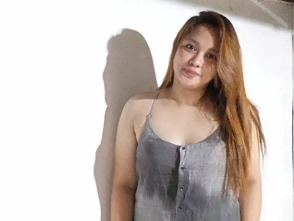 HannaNewell – webcam model profile photo