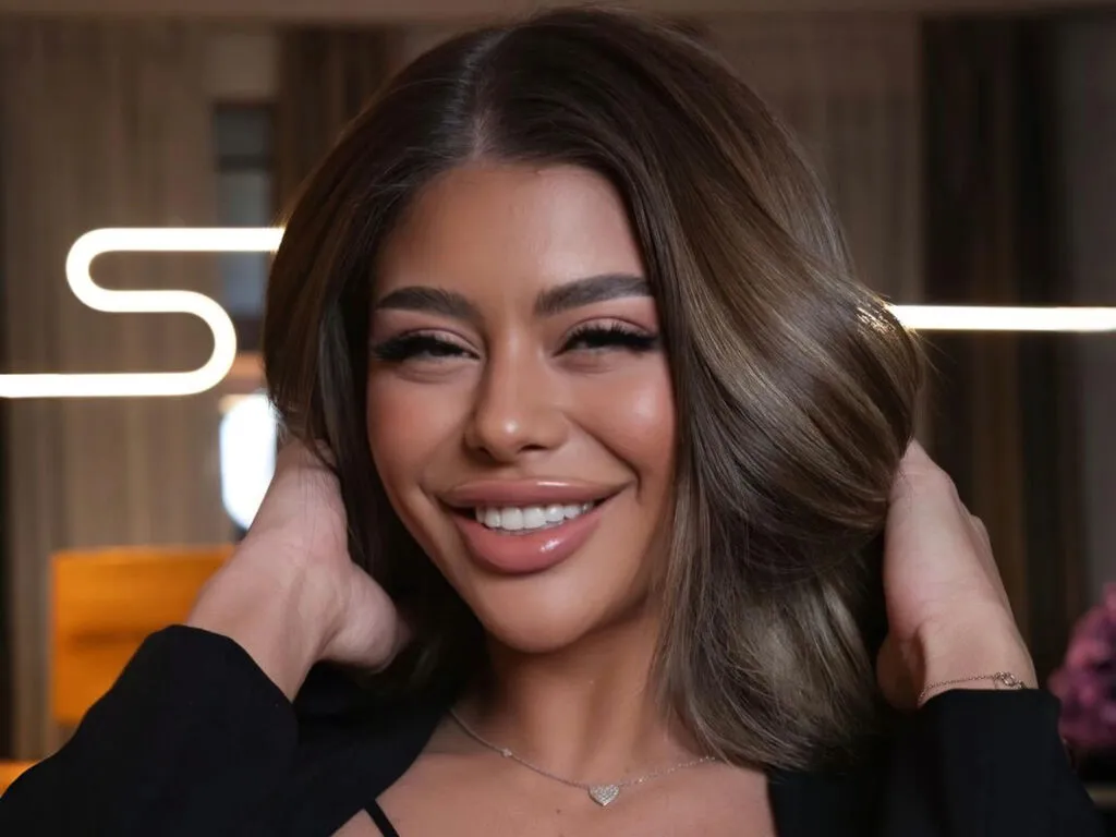 StephanieYves – webcam model profile photo