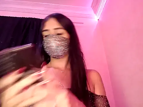 MayaHiper – webcam model profile photo Image 2