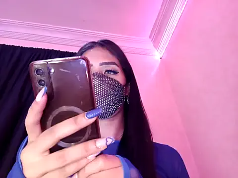 MayaHiper – webcam model profile photo Image 8