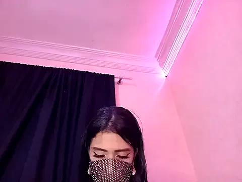 MayaHiper – webcam model profile photo Image 9