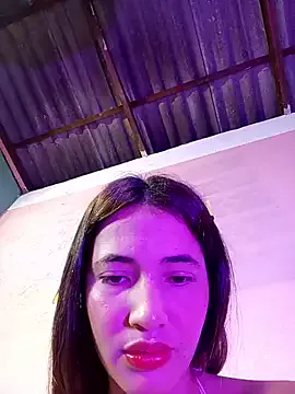 MiaLiaHot – webcam model profile photo Image 8