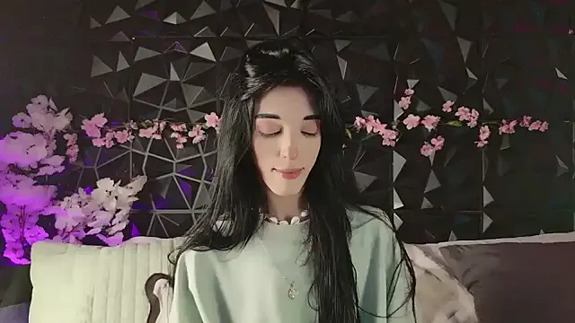 IzaBelle – webcam model profile photo Image 18