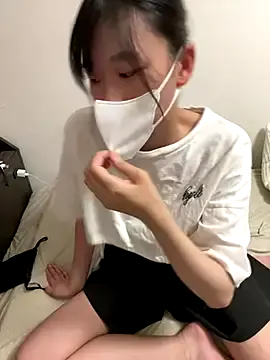 HillaryDiez – webcam model profile photo Image 2