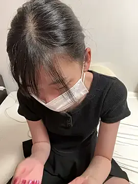 HillaryDiez – webcam model profile photo Image 8