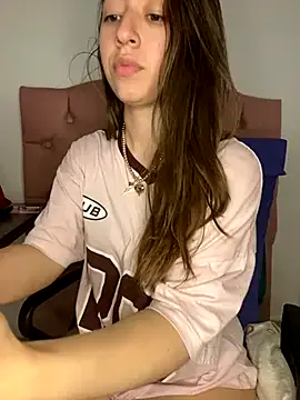 EvanyaRose – webcam model profile photo Image 9