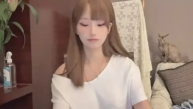 Dolce – webcam model profile photo Image 10