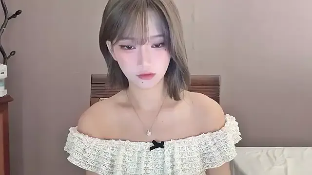 Dolce – webcam model profile photo Image 19