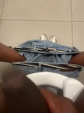 AyshaConnor – webcam model profile photo Image 18