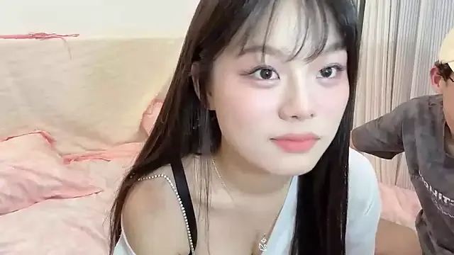 RuddyReyes – webcam model profile photo Image 2