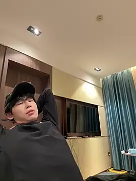 EsmeBrowm – webcam model profile photo Image 18