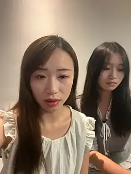 Dolce – webcam model profile photo Image 3