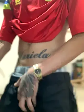 ErzabelLew – webcam model profile photo Image 8