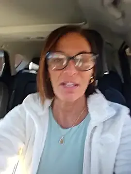 mj-story – webcam model profile photo Image 11