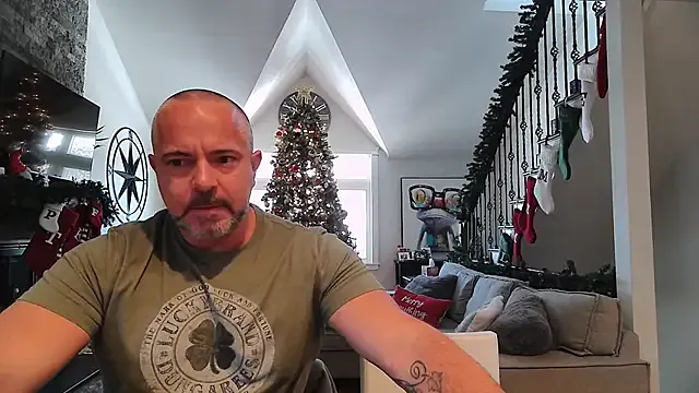 mj-story – webcam model profile photo Image 16