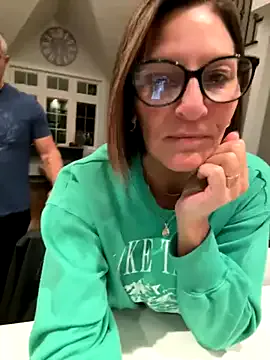 mj-story – webcam model profile photo Image 5