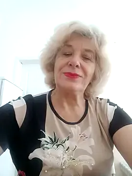 VickiAstra – webcam model profile photo Image 7