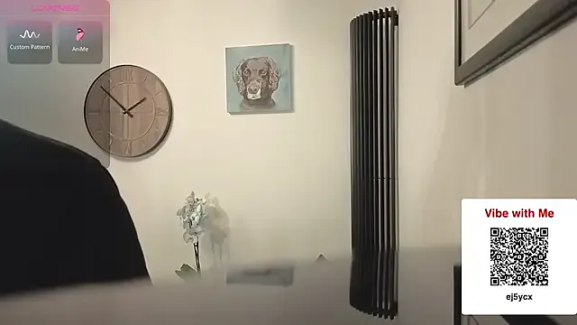 BellaDiNatale – webcam model profile photo Image 4