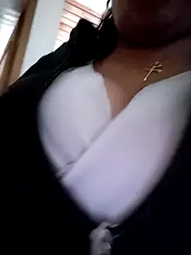 YuliyaLasker – webcam model profile photo Image 19