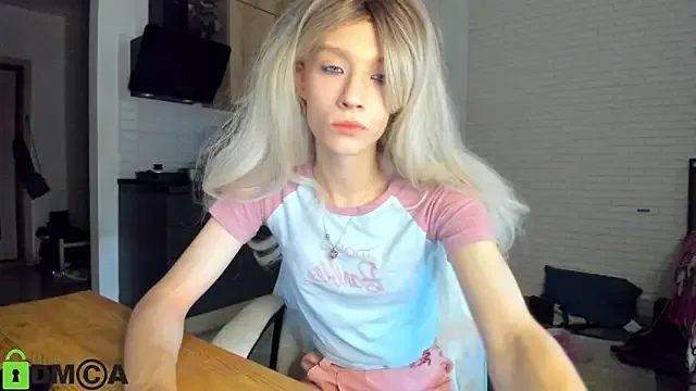 MollyBoston – webcam model profile photo Image 2