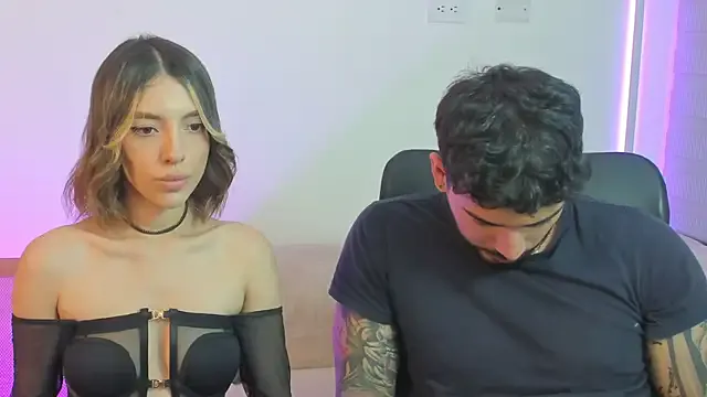 Liana – webcam model profile photo Image 11