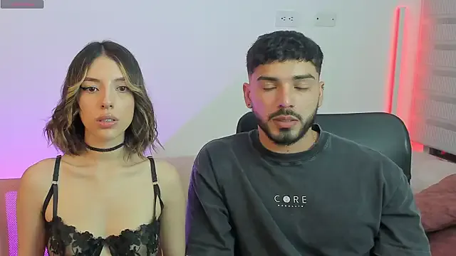 Liana – webcam model profile photo Image 18