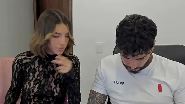 Liana – webcam model profile photo Image 4