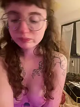 Anita – webcam model profile photo Image 2