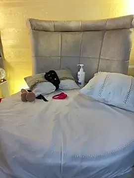 LeyahSummer – webcam model profile photo Image 5