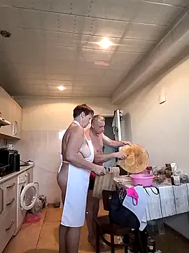 Brilliant-Kiss – webcam model profile photo Image 7