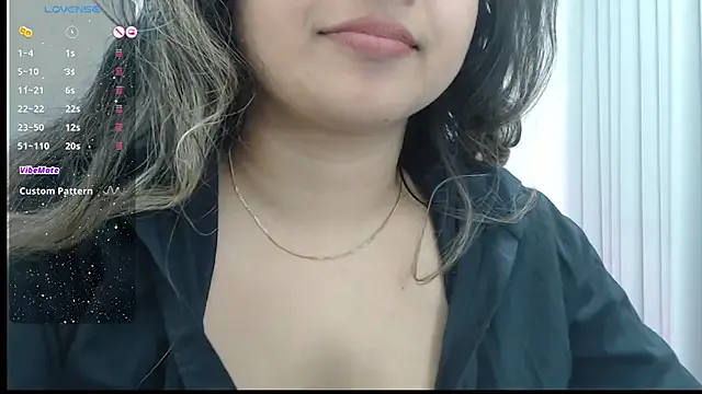 SweetieSinXXX – webcam model profile photo Image 2