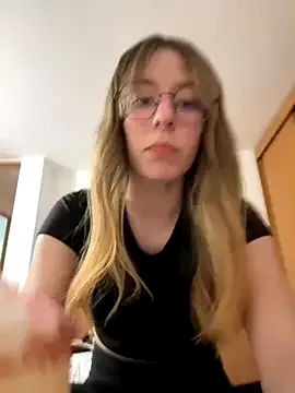 SonY_CaM – webcam model profile photo Image 13