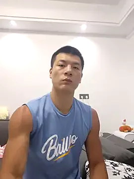 MiraKova – webcam model profile photo Image 4