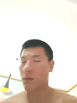 MiraKova – webcam model profile photo Image 8