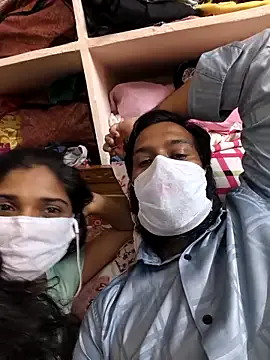 EmiBrow – webcam model profile photo Image 6