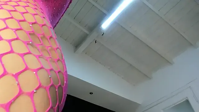 MollyBoston – webcam model profile photo Image 9