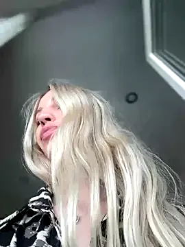 PollyElfi – webcam model profile photo Image 3