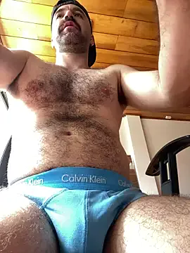 Dolce – webcam model profile photo Image 17