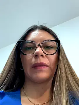 EmiraMiller – webcam model profile photo Image 4