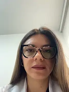 EmiraMiller – webcam model profile photo Image 6