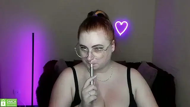 Dolce – webcam model profile photo Image 10