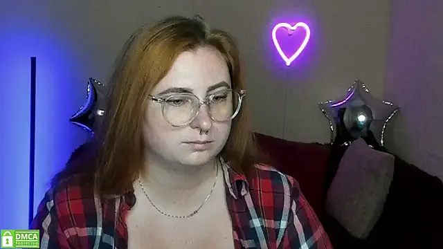 Dolce – webcam model profile photo Image 3