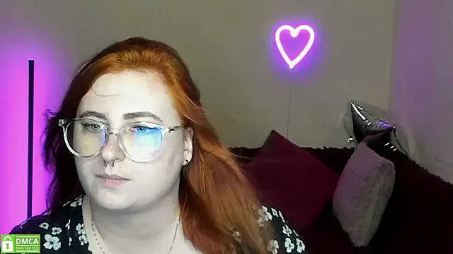 Dolce – webcam model profile photo Image 6